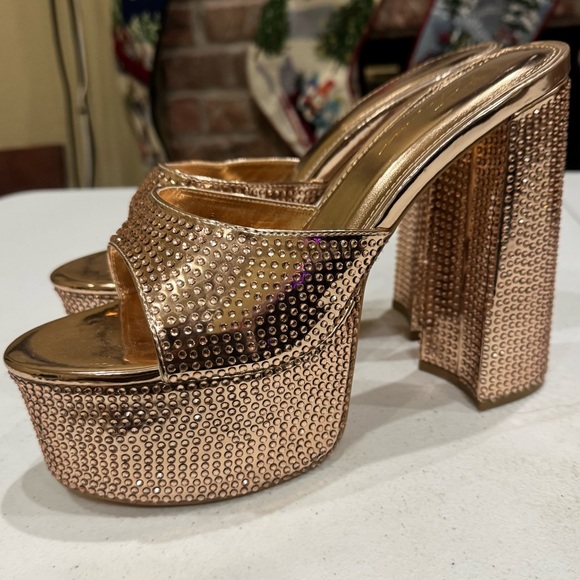 Olivia rose gold rhinestoned platform heels / size 9 / Excellent condition - Picture 3 of 14
